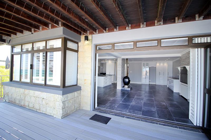 8 Bedroom Property for Sale in Reebok Western Cape